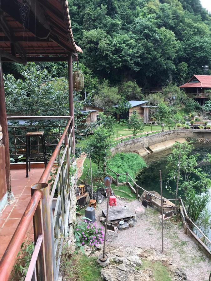 Hotel House By Lake Moc Chau Exterior foto
